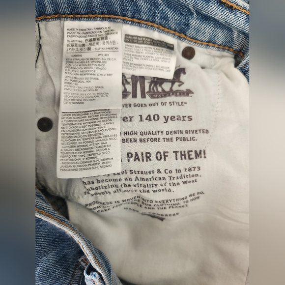 Levi's Blue Jeans Classic Denim SIZE 28 - Picture 5 of 10